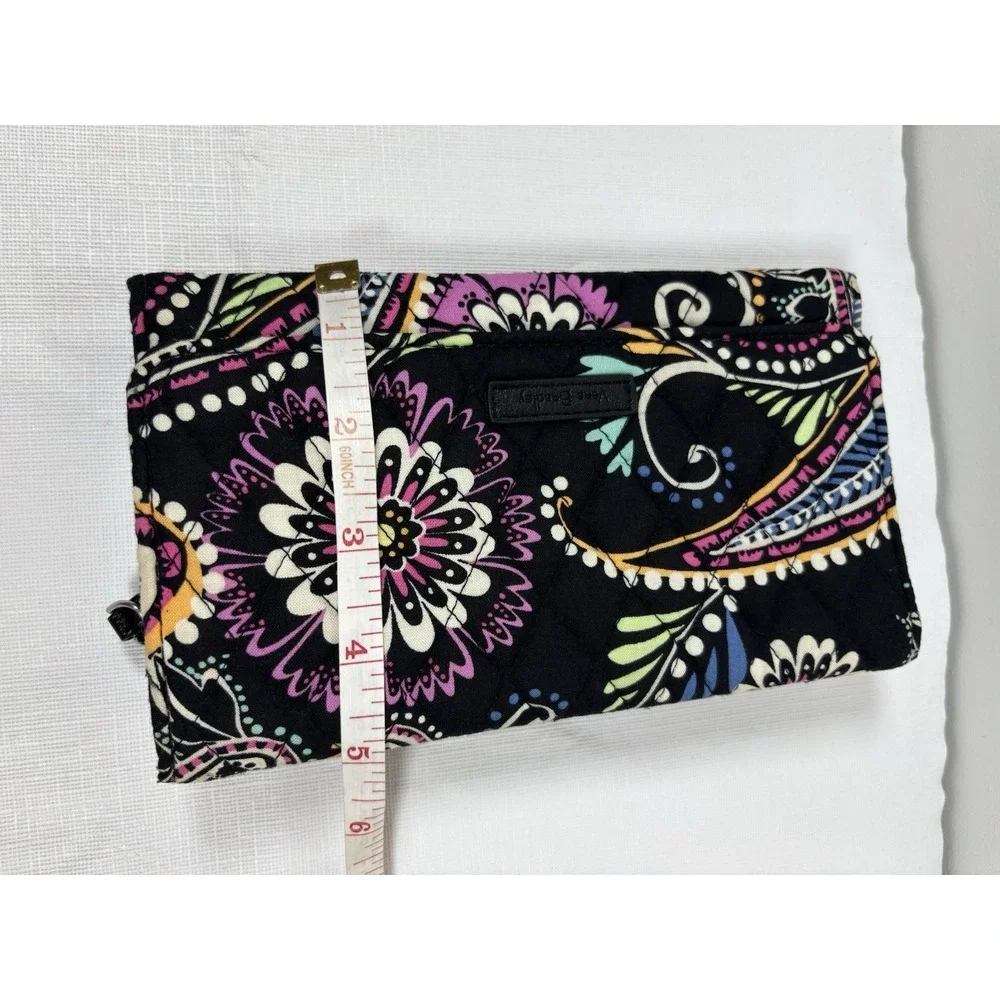 Vera Bradley Trifold Wallet Clutch Black‎ Paisley Floral Print Wristlet Quilted